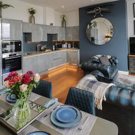 Apartamento Sapphire Seas Whitby Exterior foto