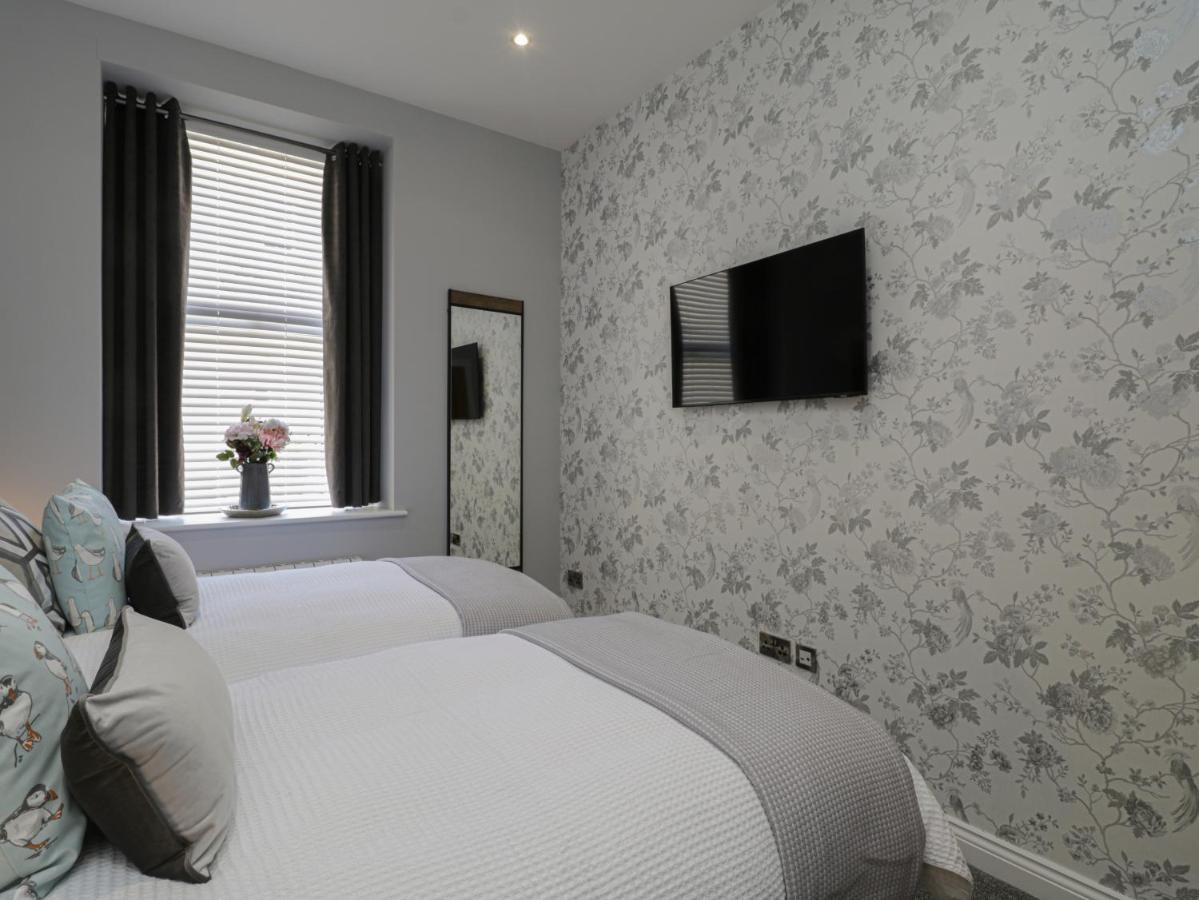 Apartamento Sapphire Seas Whitby Exterior foto